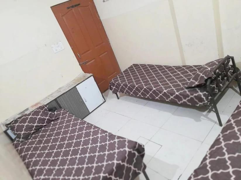Aashiyana Boys Hostel Indore Esterno foto